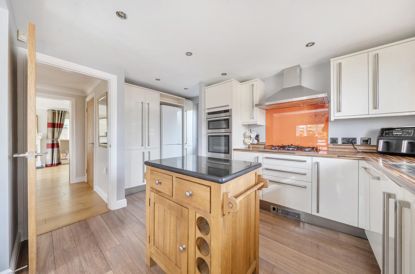 Ffordd Taliesin, Killay, Swansea, SA2 7DF